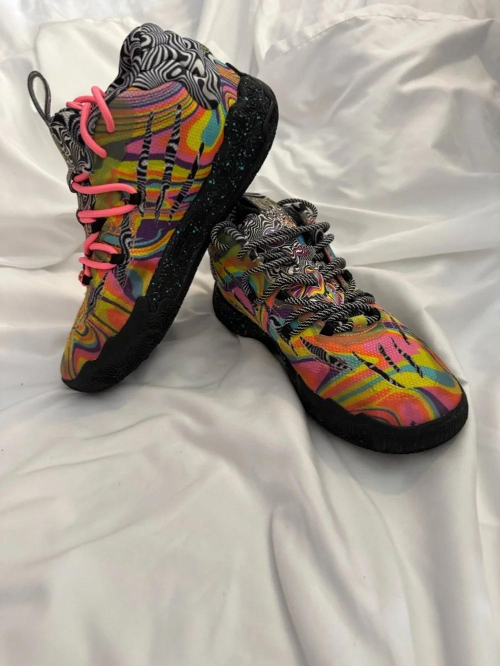EUC PUMA x LaMelo Ball MB.03 Dexter's Laboratory Kids Basketball Shoes - Picture 1 of 12